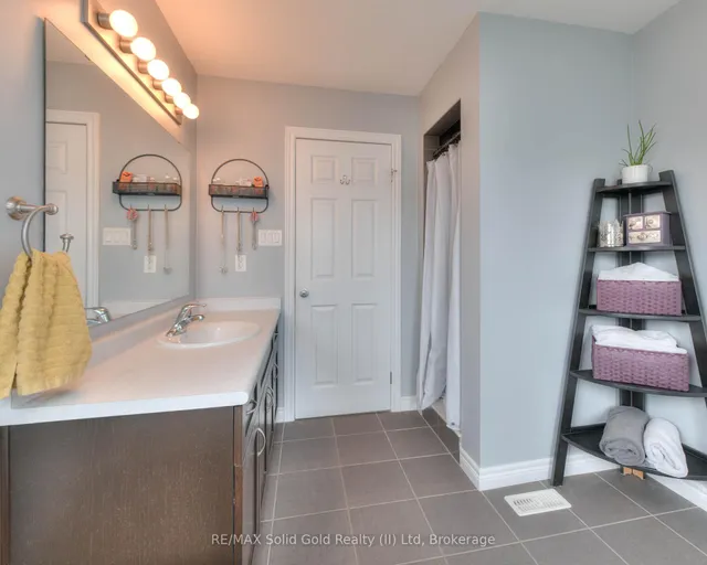 Additional image 21 of 129 Coopershawk St