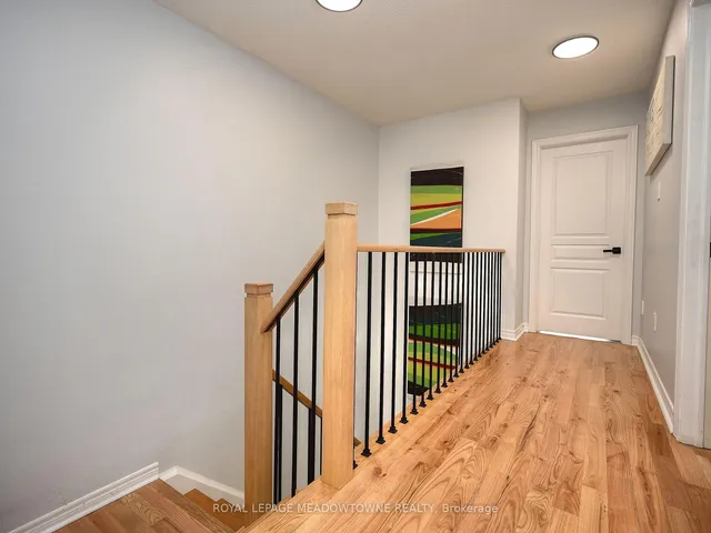 Additional image 39 of 906 Oasis Dr