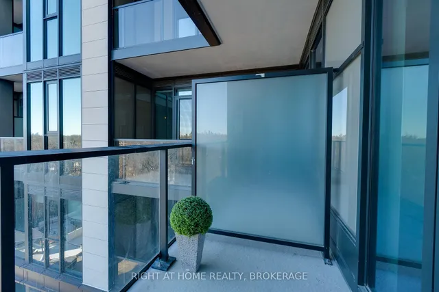 Additional image 25 of 250 Lawrence Ave Unit 724