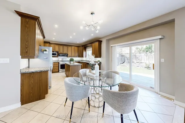 Additional image 13 of 2446 Tesla Cres