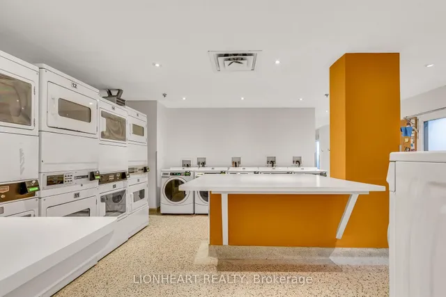 Additional image 38 of 40 Homewood Ave Unit 2608