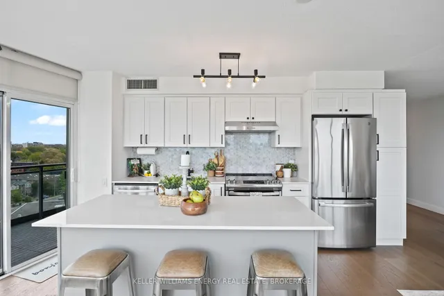 Additional image 13 of 1048 Broadview Ave Unit 1008