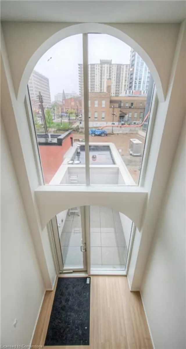 Additional image 25 of 26 King St