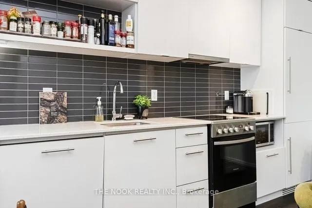 Additional image 14 of 435 Richmond St Unit 808