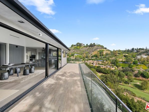 11010 Chalon Rd, Los Angeles, CA 90077
