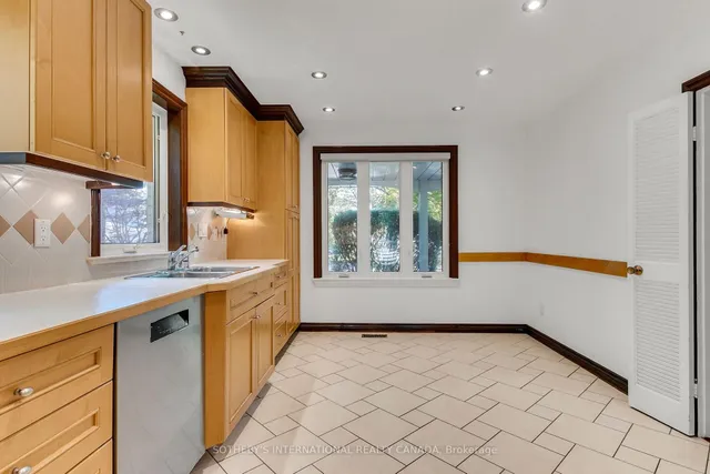 Additional image 21 of 9 Queensborough Cres