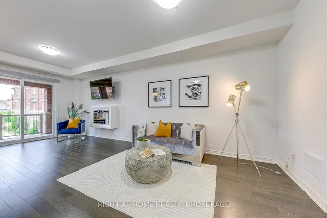 Additional image 14 of 451 Dundas St