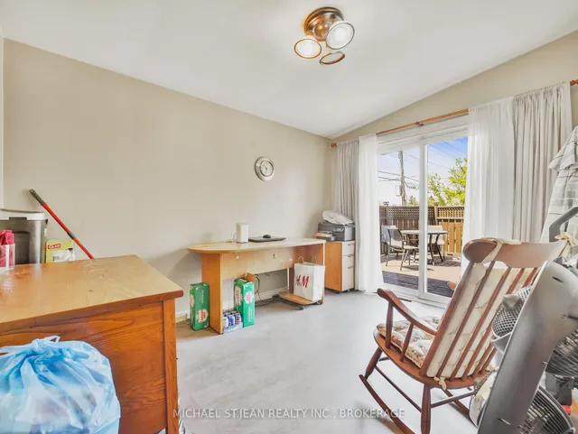 Additional image 18 of 82 Deschene Ave