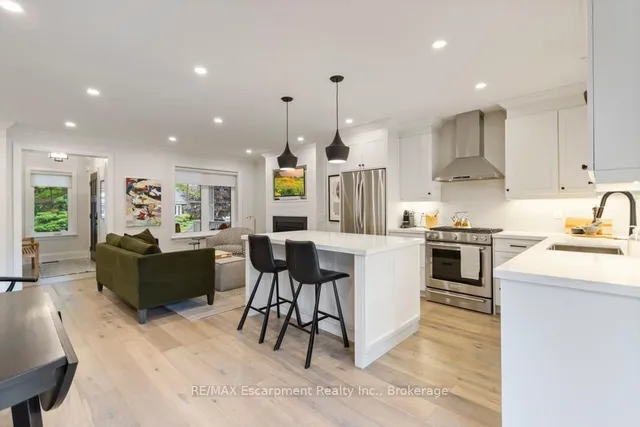 Additional image 37 of 2109 Wellington Ave