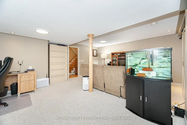 Additional image 31 of 8 Inwood Pl