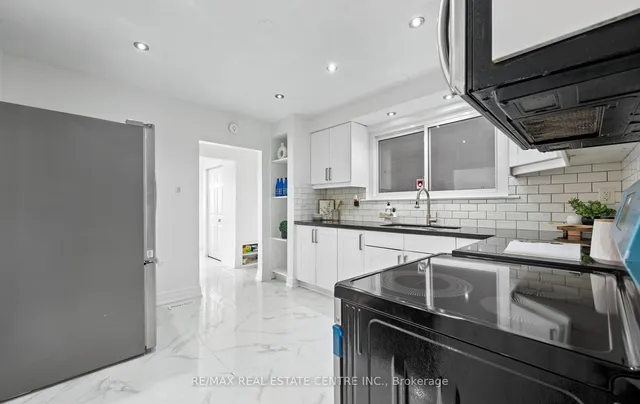 Additional image 19 of 18 Dearbourne Blvd