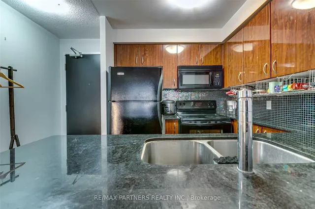 Additional image 2 of 5791 Yonge St Unit 606