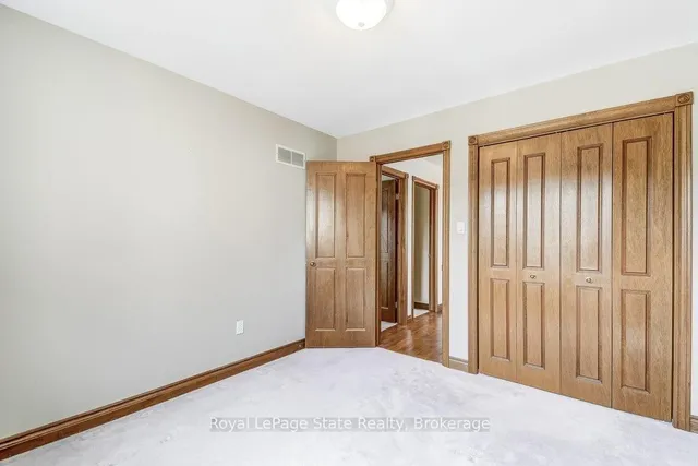 Additional image 28 of 462 Dundurn St