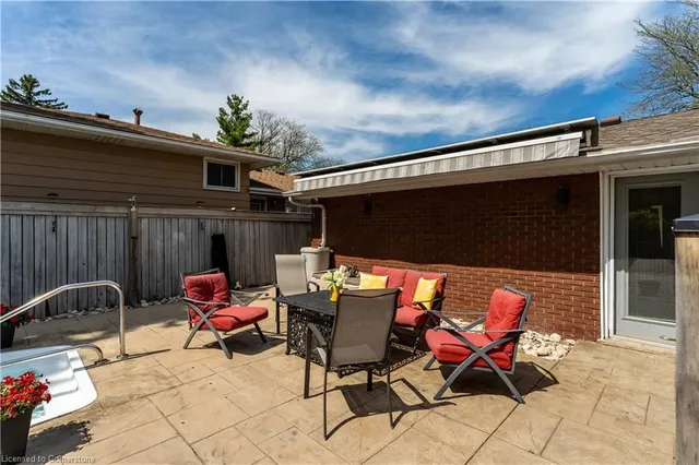 Additional image 38 of 380 Bryant Cres