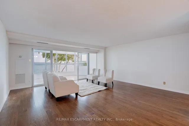 Additional image 11 of 5280 Lakeshore Rd Unit 205