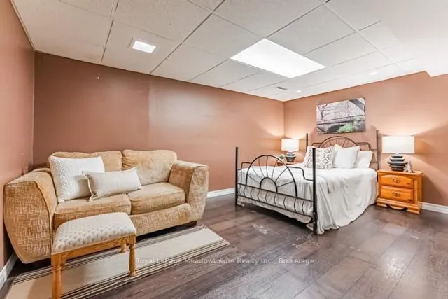 Additional image 34 of 690 Robertson Cres