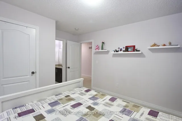 Additional image 29 of 14 Lisson Cres