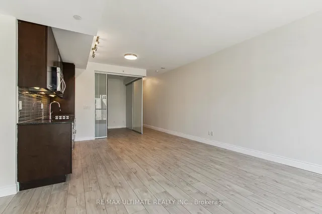 Additional image 28 of 210 Simcoe St Unit 611