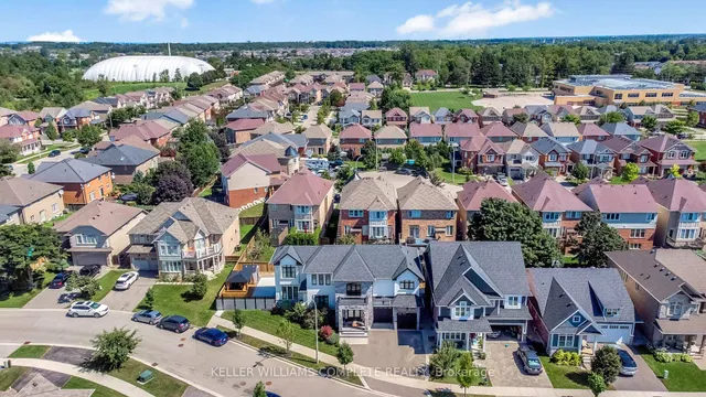 Additional image 45 of 220 MOORLAND Cres