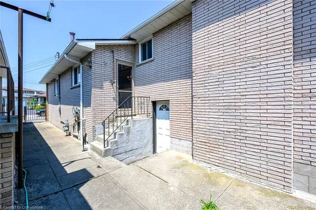 Additional image 28 of 11 Algonquin Crt