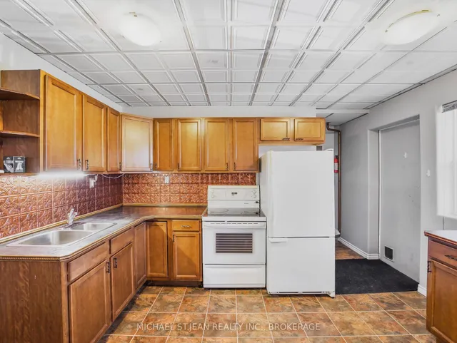 Additional image 8 of 14 Victoria Ave