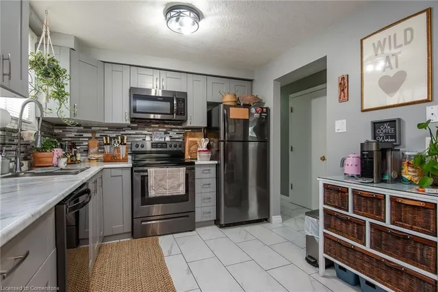 Additional image 43 of 82 Carnaby Cres