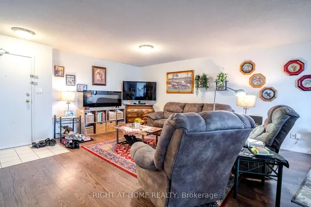 Additional image 22 of 80 Alton Towers Circ Unit 1208