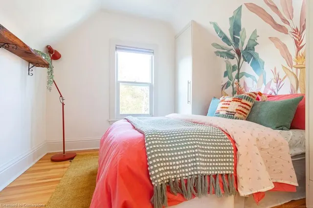 Additional image 24 of 142 Pearl St