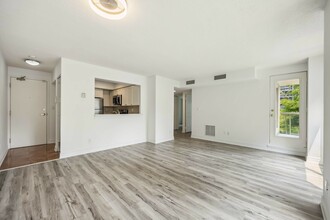 Additional image 4 of 309-99 Hayden St