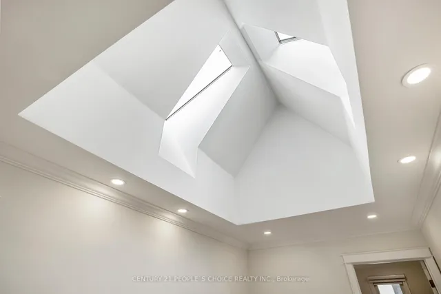 Additional image 21 of 7 Carl Cres