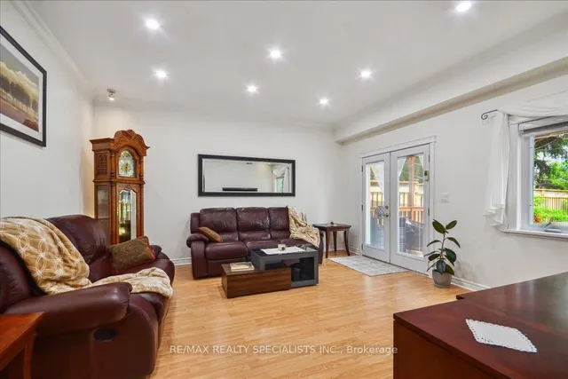 Additional image 26 of 137 Milton St