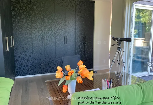 Additional image 33 of 975 Beach Blvd