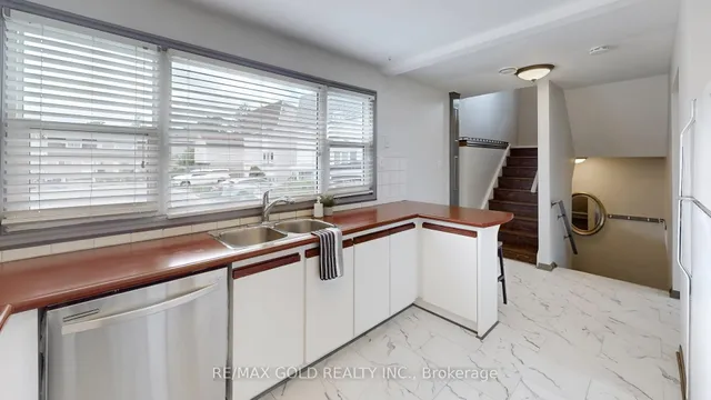 Additional image 14 of 12 Homer Sq