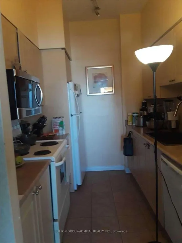 Additional image 6 of 2088 Lawrence Ave Unit 1103