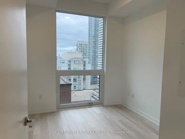 Additional image 10 of 39 roehampton Ave Unit 1204