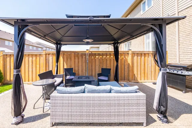 Additional image 40 of 19 Bethune Ave