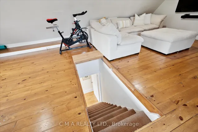 Additional image 34 of 43 Dekay St