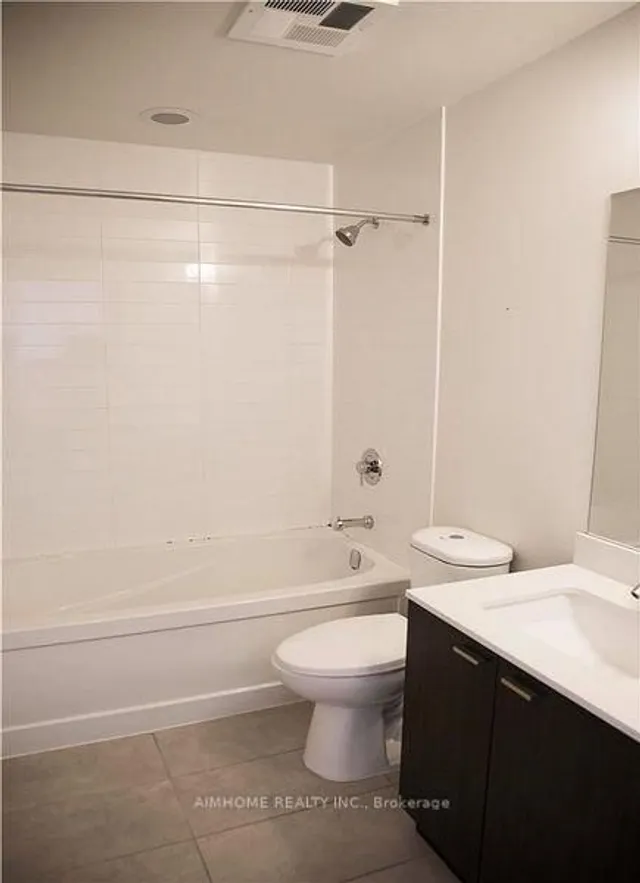 Additional image 11 of 30 Roehampton Ave Unit 2101