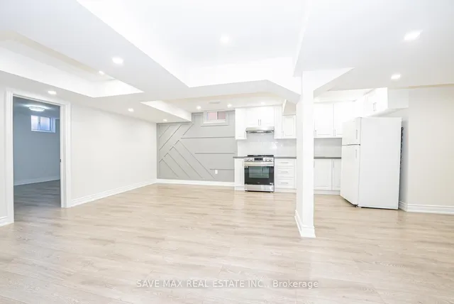 Additional image 33 of 8 PADBURY Tr