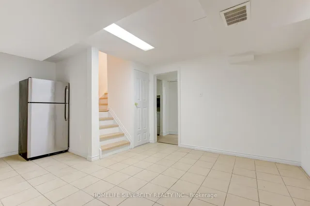 Additional image 32 of 31 Garibaldi Dr