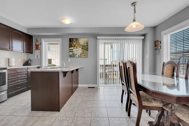 Additional image 12 of 2 England Terr