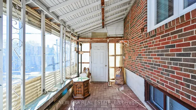 Additional image 33 of 35 Beckett Ave