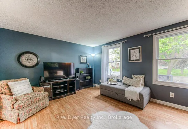 Additional image 10 of 79 Timberlane Cres