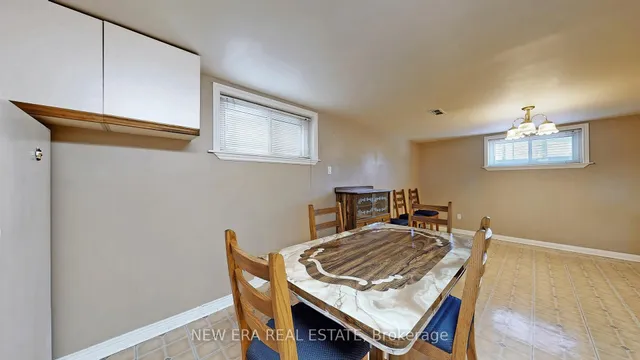 Additional image 26 of 35 Beckett Ave