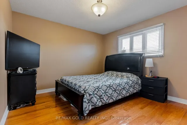 Additional image 26 of 58 Hall Cres