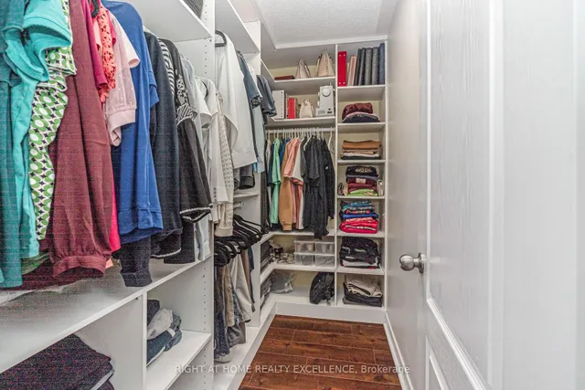 Additional image 24 of 32 Matthew Harrison St