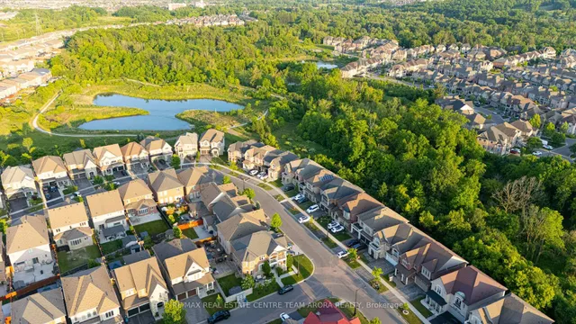 Additional image 48 of 42 Arrowpoint Dr