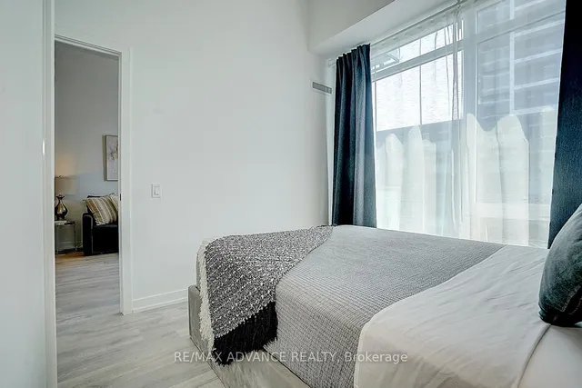 Additional image 30 of 7 Golden Lion Hts Unit N906