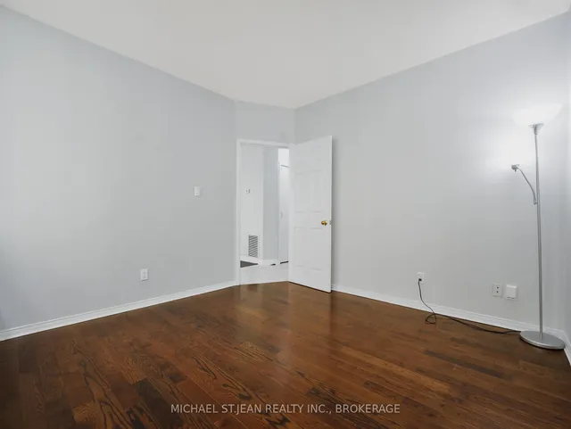 Additional image 9 of 36 James St Unit 703