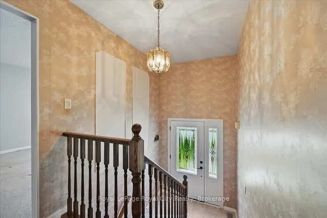 Additional image 7 of 701 Castleguard Cres